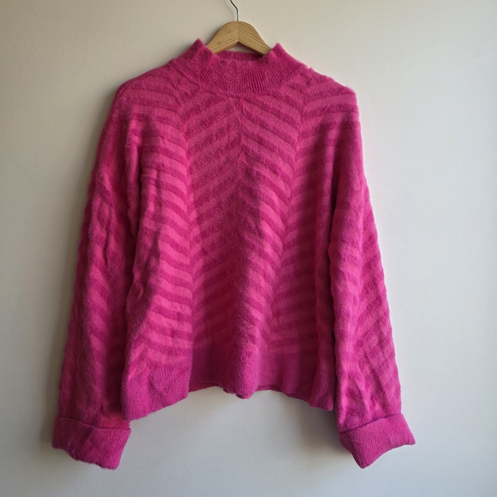 Belldini Women’s Mock Neck Sweater Pink‎ Chevron Bright Winter Chic Barbie Large